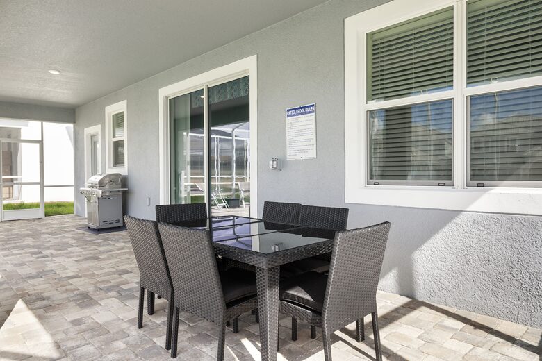 8 Bedroom Home with Private Pool - Davenport, Florida