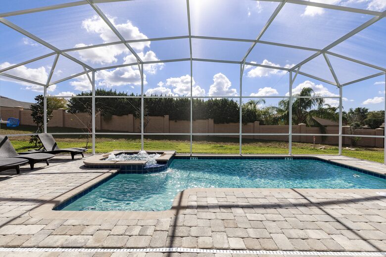 8 Bedroom Home with Private Pool - Davenport, Florida