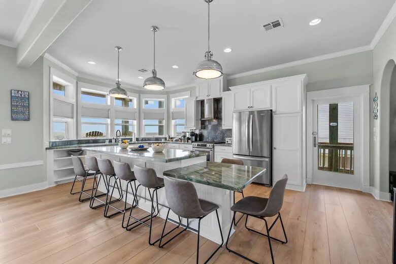 Beachfront Home on Crystal Beach - Crystal Beach, Texas