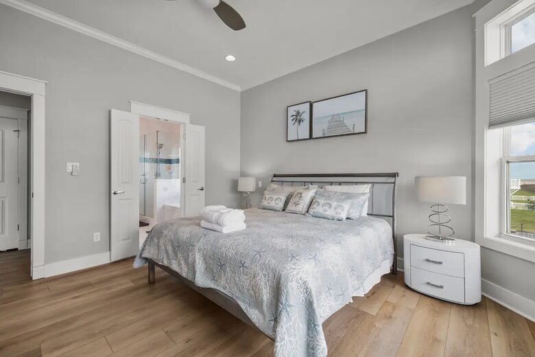 Beachfront Home on Crystal Beach - Crystal Beach, Texas