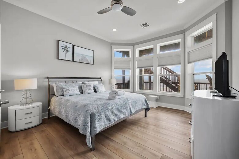 Beachfront Home on Crystal Beach - Crystal Beach, Texas