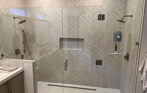 Master walk-in dual shower
