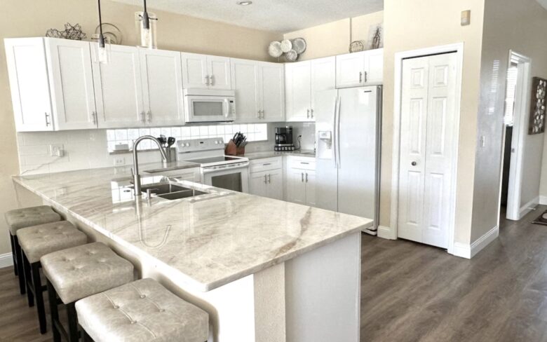 Sunset Lakes Family Getaway - Kissimmee, Florida
