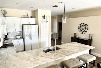 Sunset Lakes Family Getaway - Kissimmee, Florida