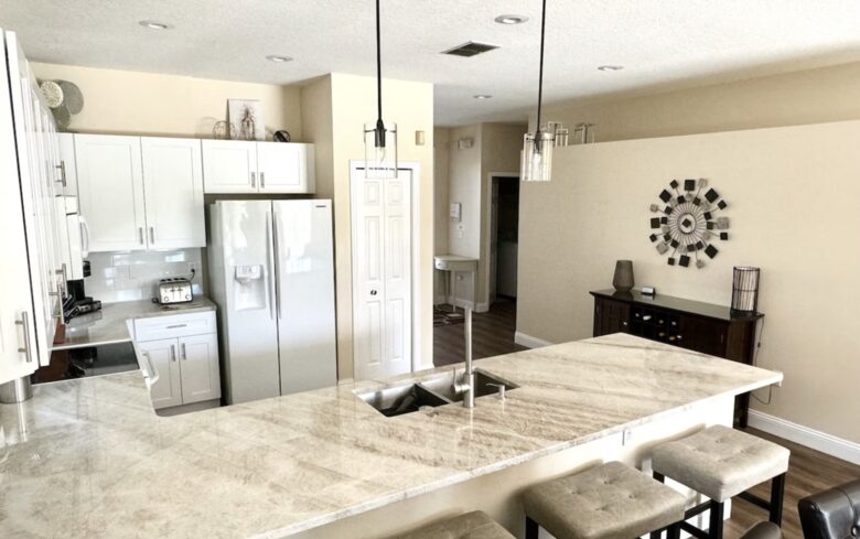 Sunset Lakes Family Getaway - Kissimmee, Florida