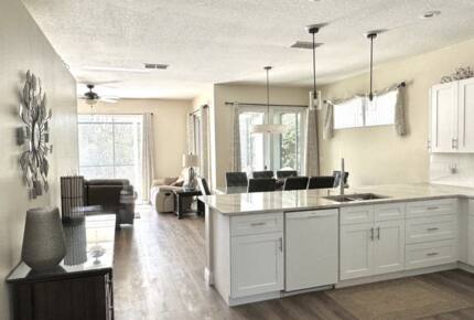 Sunset Lakes Family Getaway - Kissimmee, Florida