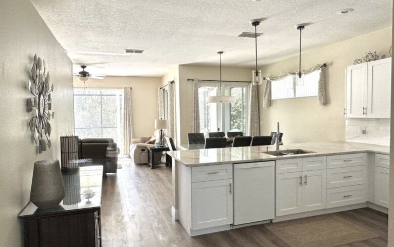 Sunset Lakes Family Getaway - Kissimmee, Florida