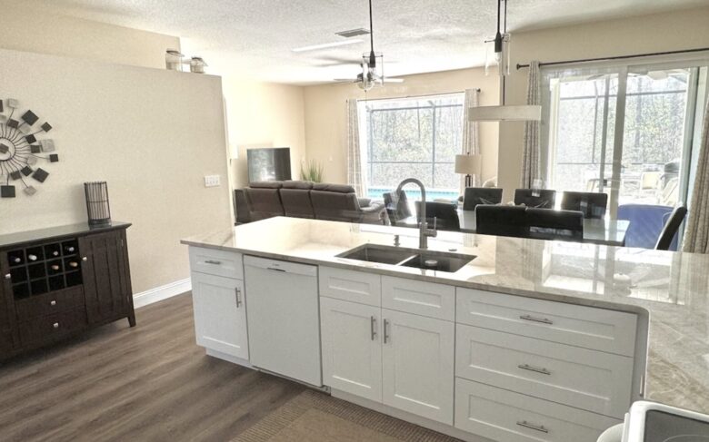 Sunset Lakes Family Getaway - Kissimmee, Florida