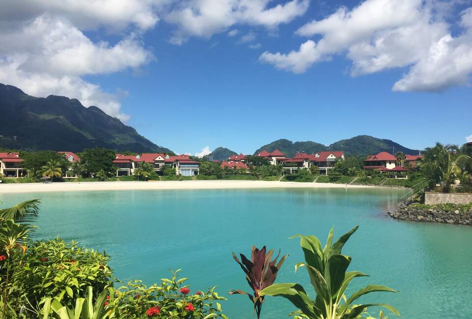 Beach House in Paradise garden - Eden Island, Victoria, Seychelles