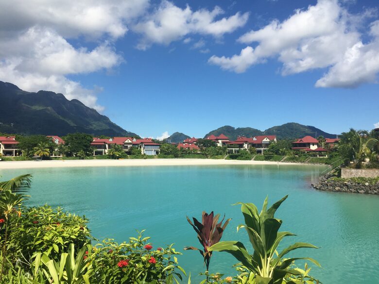 Beach House in Paradise garden - Eden Island, Victoria, Seychelles