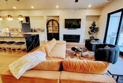 Luxury Bozeman Townhome - Bozeman, Montana