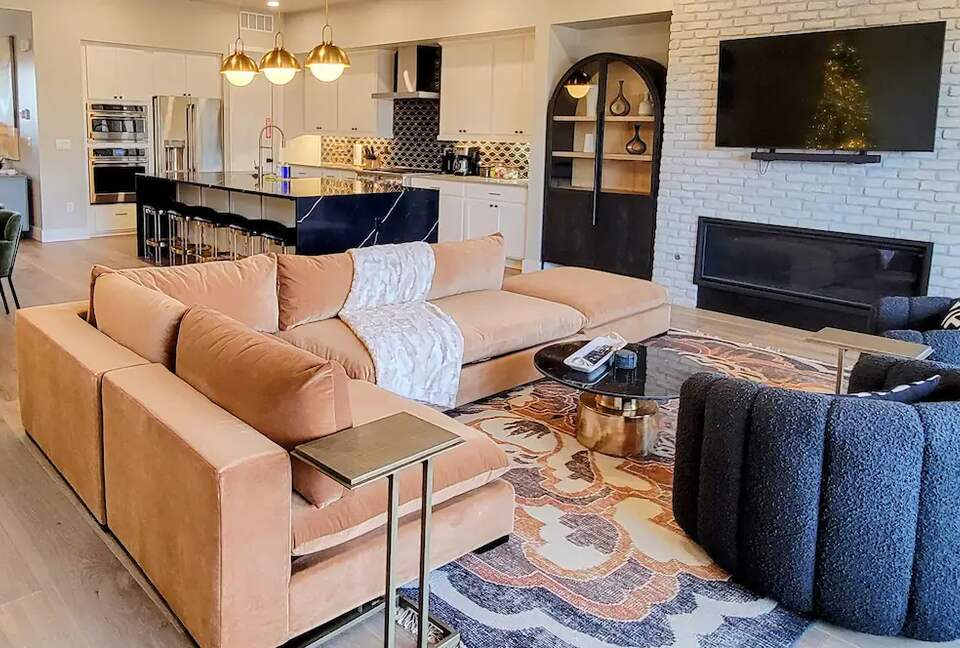 Luxury Bozeman Townhome - Bozeman, Montana
