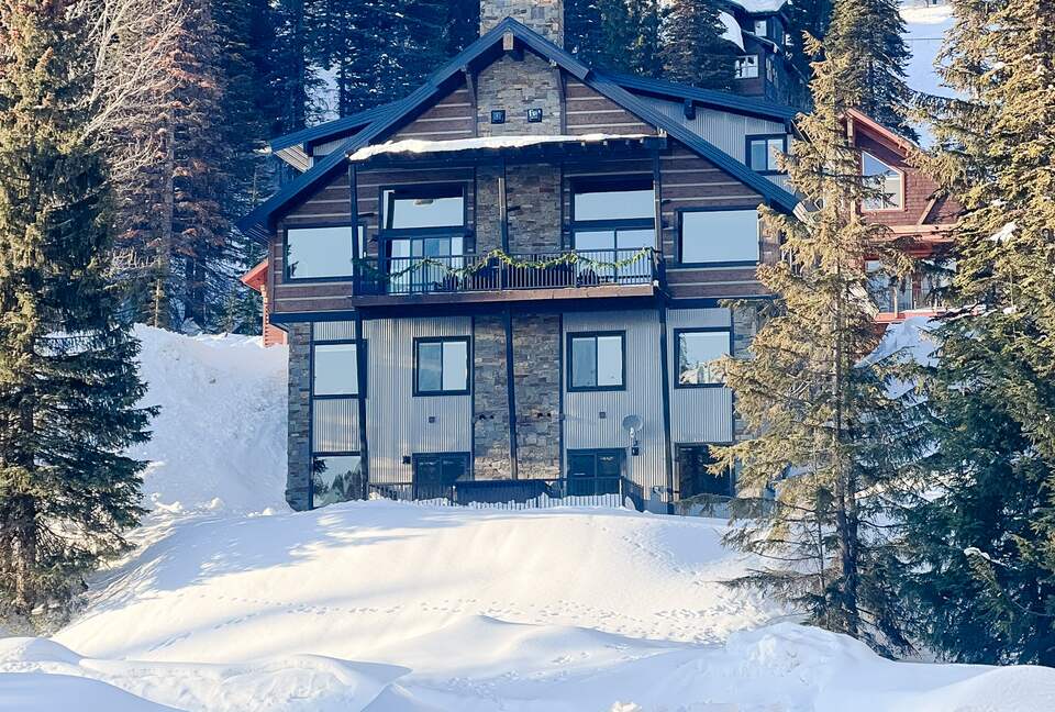 Basecamp: An Idaho Mountain Ski Chalet - Sandpoint, Idaho