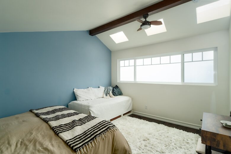 Third floor master bedroom (California king)