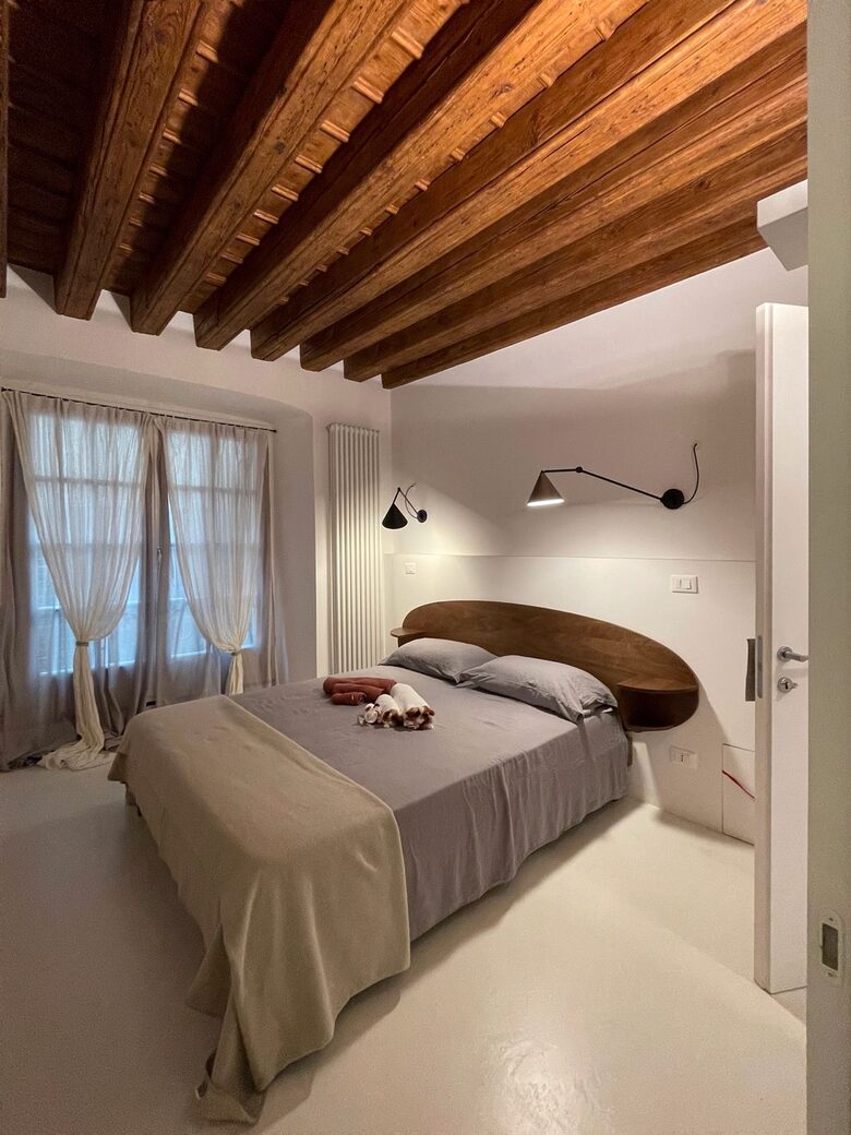 Residence By The Ancient Harbor - Genova, Italy