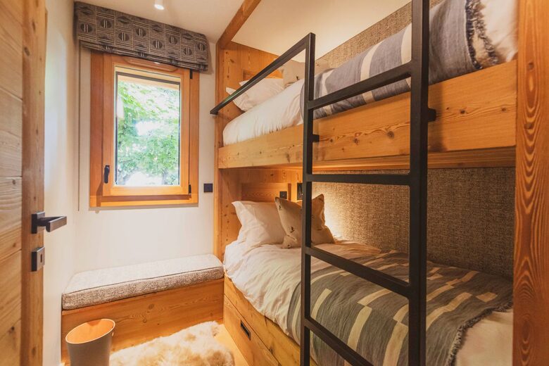 Rum Doodle | Charming Apartment - Saint-Chaffery, France