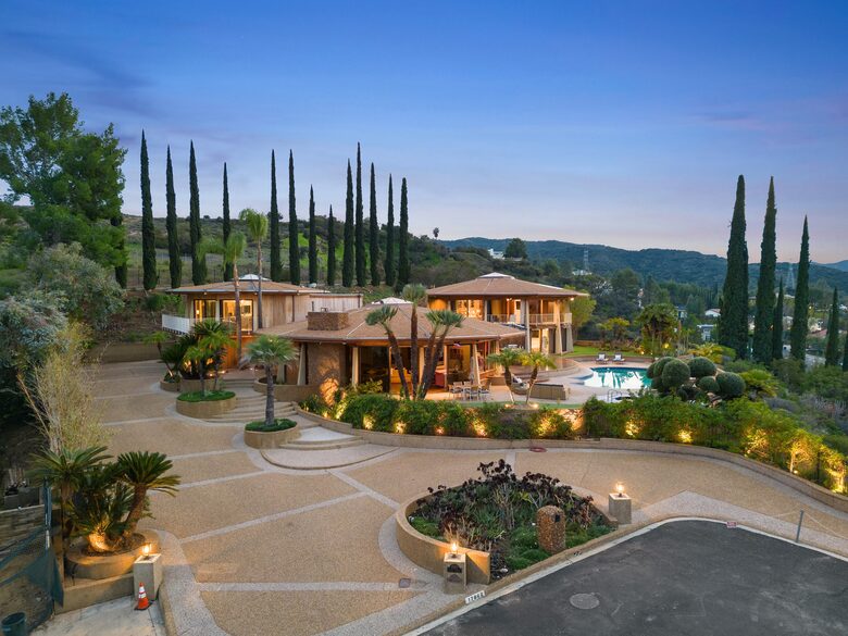 Via Vallarta Estate - Encino, California