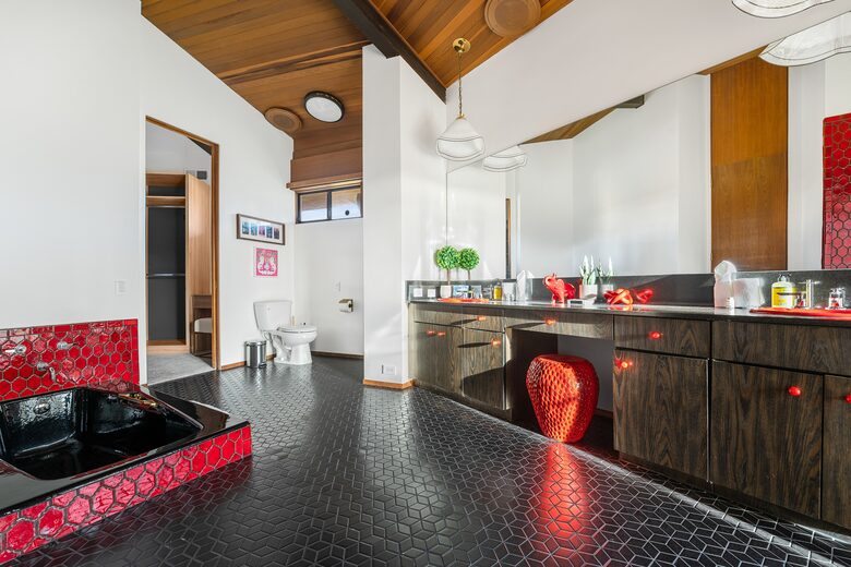 Via Vallarta Estate - Encino, California