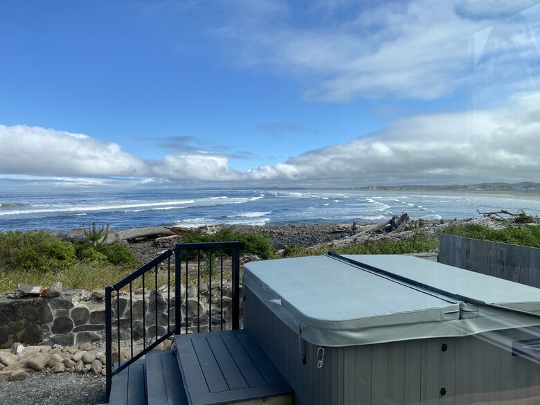 Hot tub on the beach