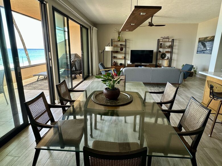 Makena Surf Beachfront Platinum Condo - Kihei, Hawaii