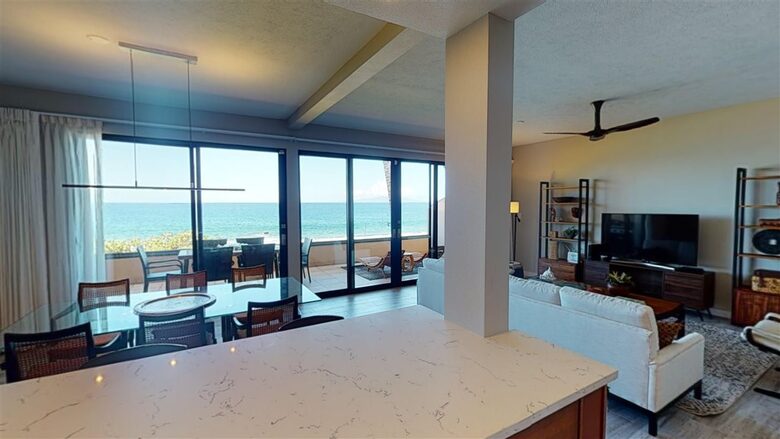 Makena Surf Beachfront Platinum Condo - Kihei, Hawaii