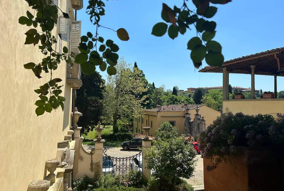 Historical Apartment in 16th Century Villa - Florence, Italy