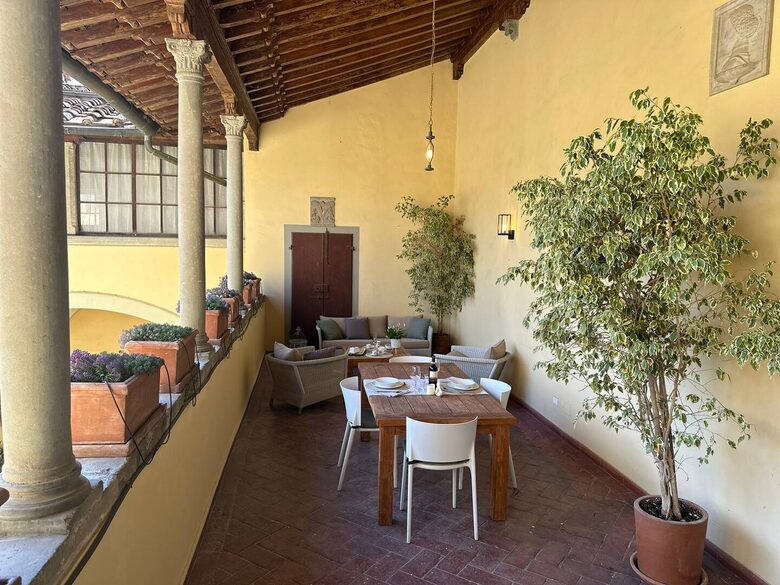 Historical Apartment in 16th Century Villa - Florence, Italy