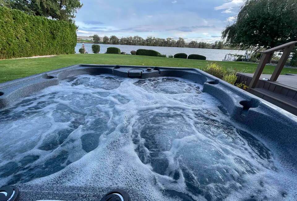 Lakeside Paradise - Moses Lake, Washington