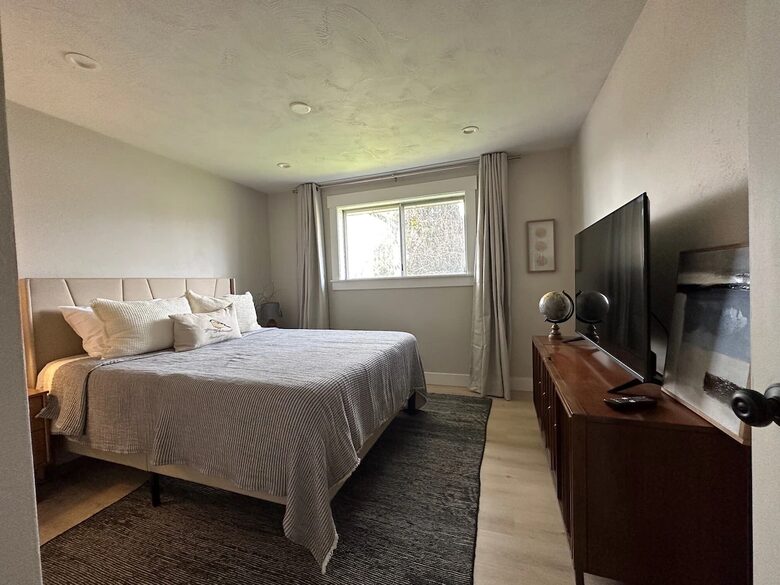 Charming Home Polk County - Dallas, Oregon