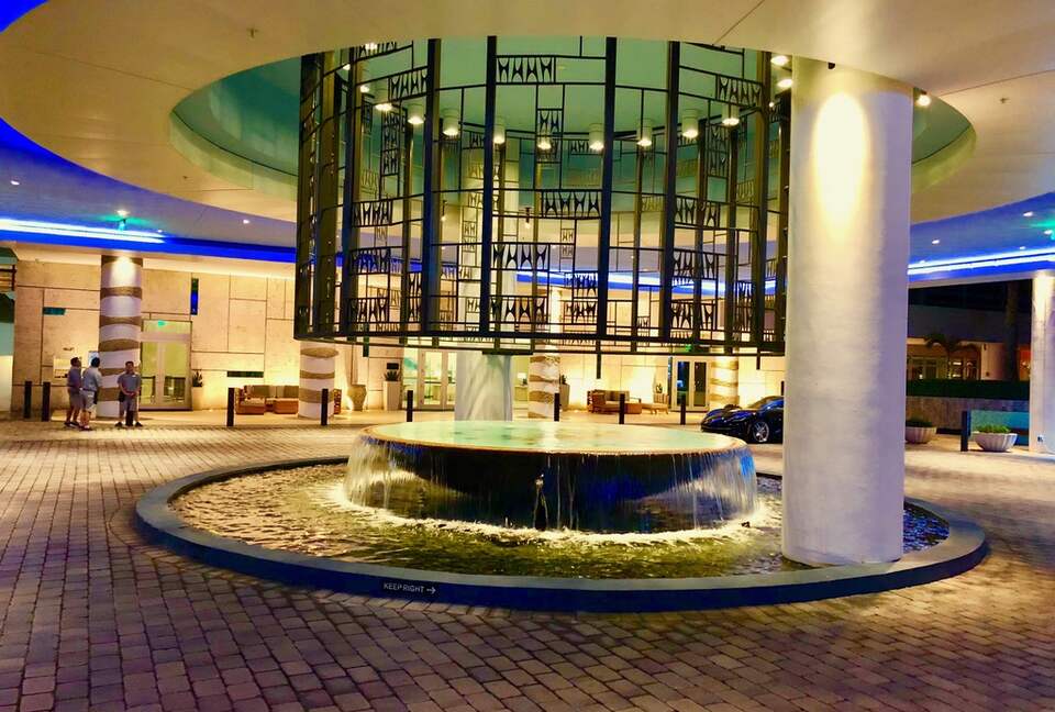 Carillon Hotel & Spa with optional Yacht Rental! - Miami Beach, Florida
