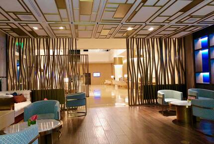 Carillon Hotel & Spa with optional Yacht Rental! - Miami Beach, Florida