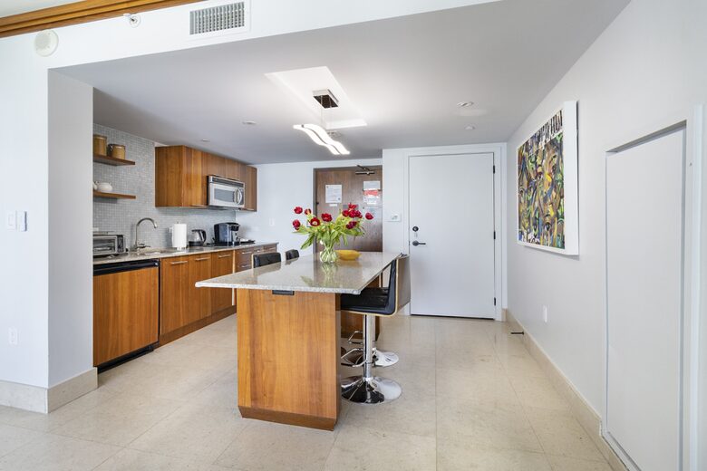 Carillon Hotel & Spa with optional Yacht Rental! - Miami Beach, Florida