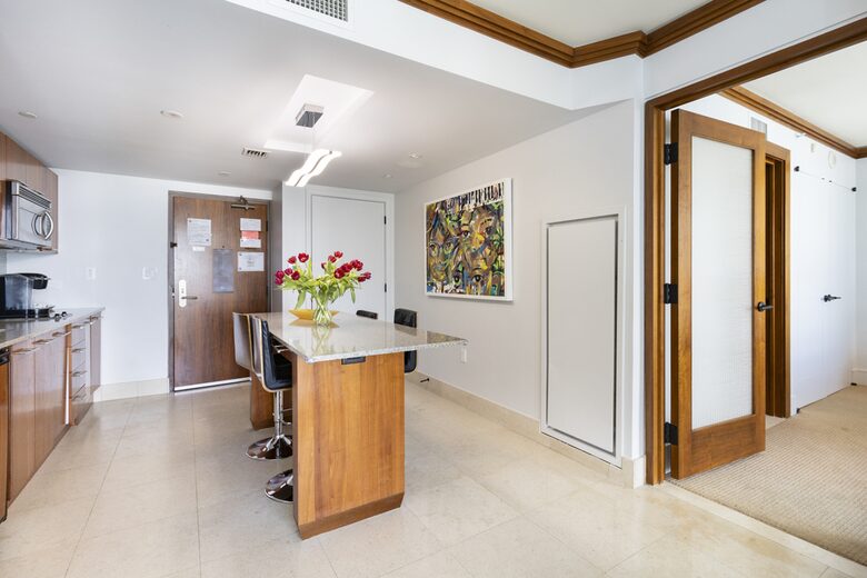Carillon Hotel & Spa with optional Yacht Rental! - Miami Beach, Florida