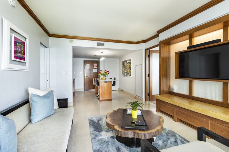 Carillon Hotel & Spa with optional Yacht Rental! - Miami Beach, Florida