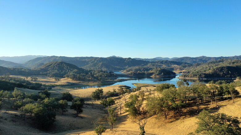 LaMargarita | Stunning Lake Views & Access - Santa Margarita, California
