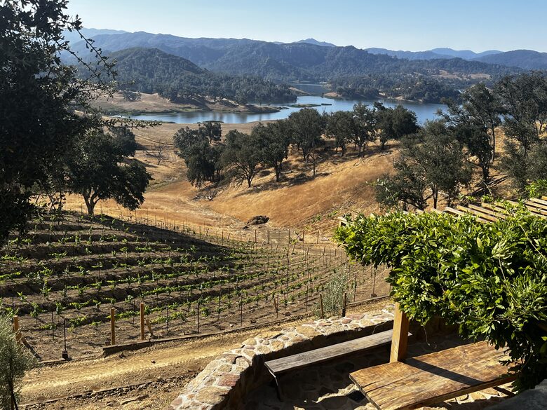 LaMargarita | Stunning Lake Views & Access - Santa Margarita, California