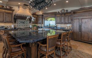 Villa Vista Encantada | A Luxurious Resort-like Cabo Retreat
