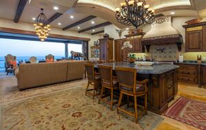 Villa Vista Encantada | A Luxurious Resort-like Cabo Retreat