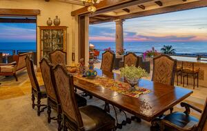 Villa Vista Encantada | A Luxurious Resort-like Cabo Retreat