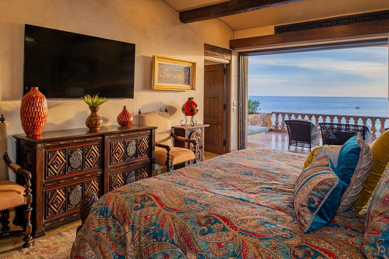 Villa Vista Encantada | A Luxurious Resort-like Cabo Retreat - Cabo San Lucas, Mexico