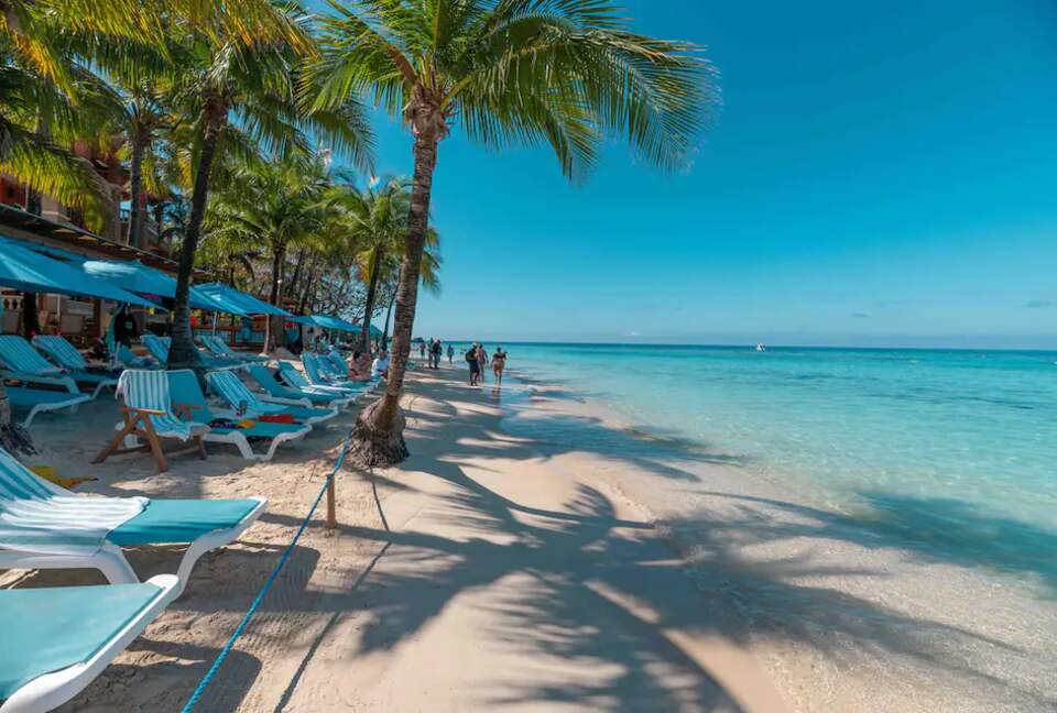 Infinity Bay Spa and Beach Resort, West Bay Beach - Roatan, Honduras - Infinity Bay Resort, Honduras