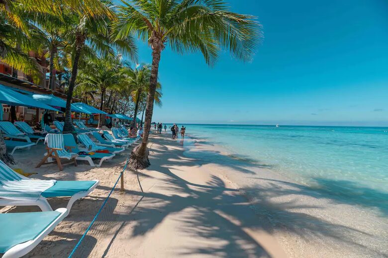Infinity Bay Spa and Beach Resort, West Bay Beach - Roatan, Honduras - Infinity Bay Resort, Honduras