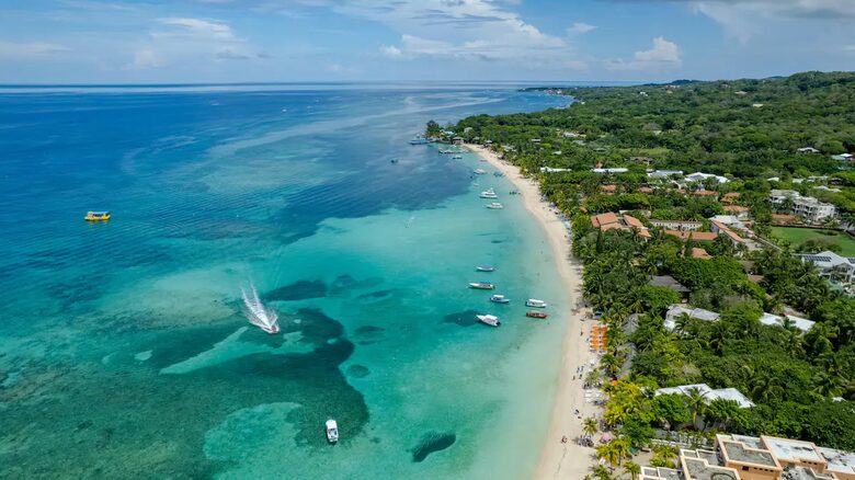 Infinity Bay Spa and Beach Resort, West Bay Beach - Roatan, Honduras - Infinity Bay Resort, Honduras