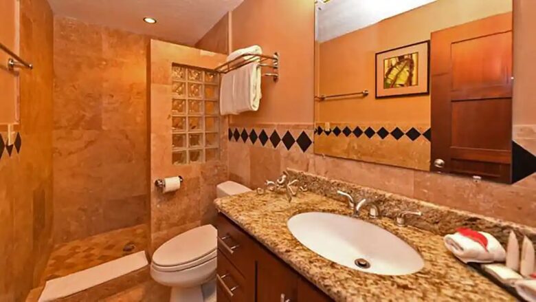 Infinity Bay Spa and Beach Resort, West Bay Beach - Roatan, Honduras - Infinity Bay Resort, Honduras