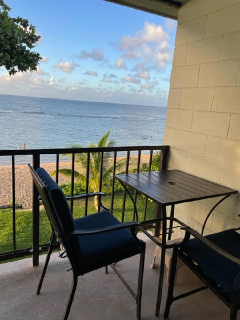 Beachfront Top-floor Villa on Oahu's North Shore - Haleiwa, Hawaii