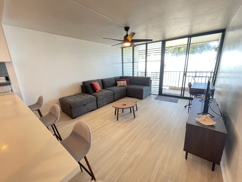 Beachfront Top-floor Villa on Oahu's North Shore - Haleiwa, Hawaii