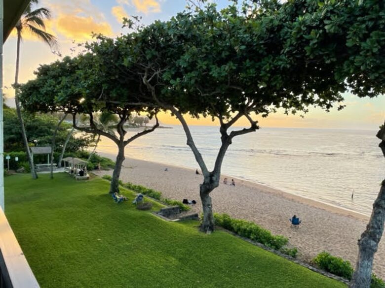 Beachfront Top-floor Villa on Oahu's North Shore - Haleiwa, Hawaii