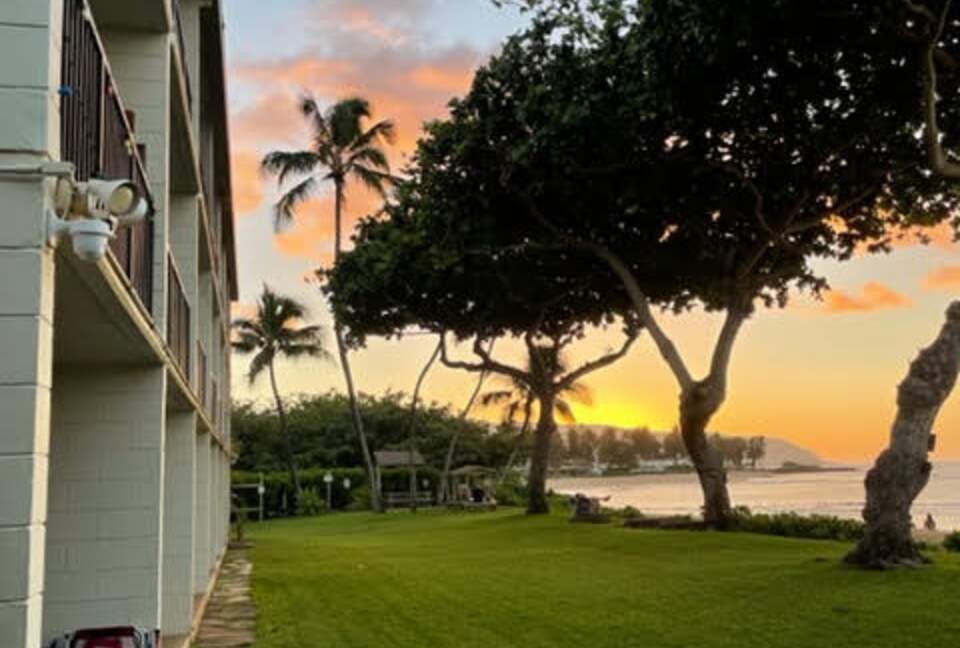 Beachfront Top-floor Villa on Oahu's North Shore - Haleiwa, Hawaii