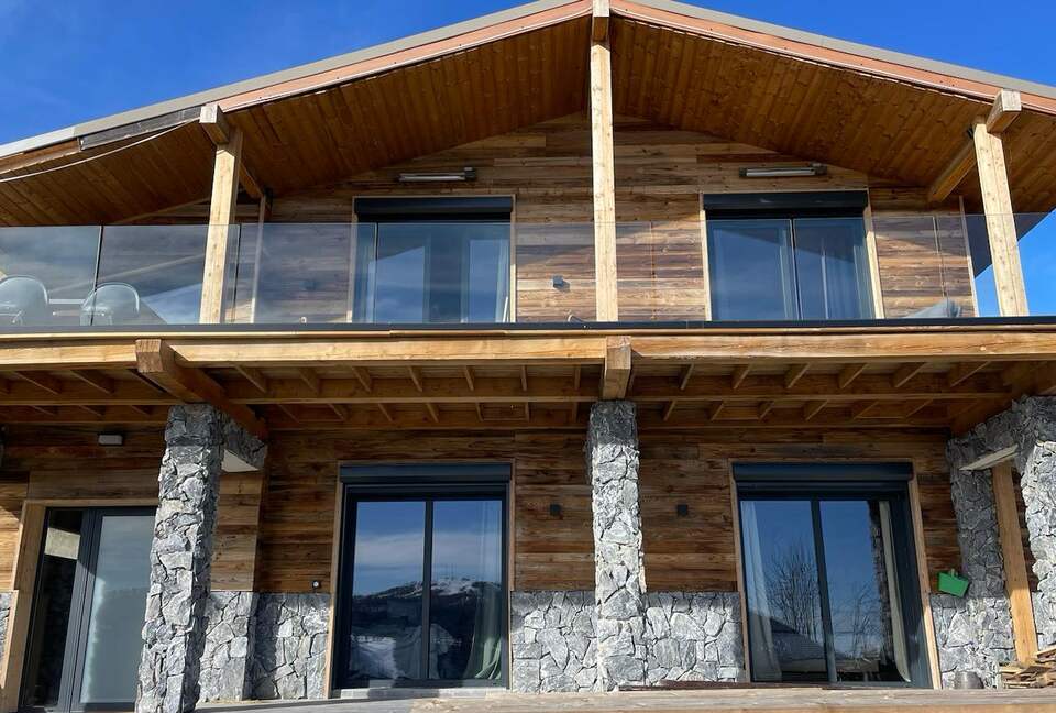 Cozy Chalet Retreat - Valberg, France