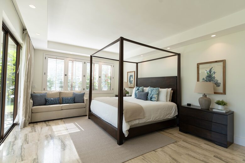 King size bed Master bedroom with queen size sofa bed